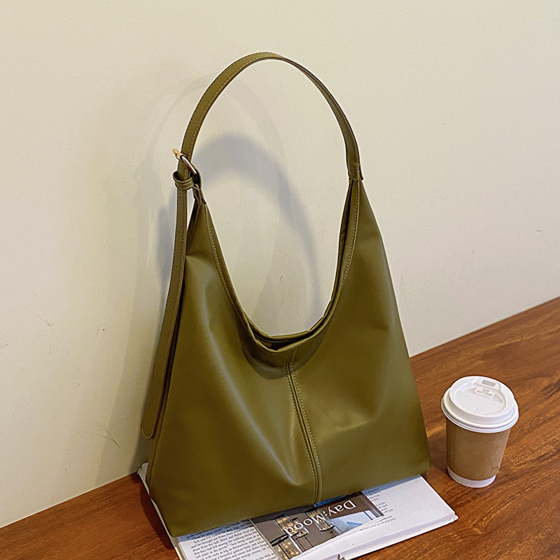 Sac sous les bras rétro fourre - Women Fashion Designers avis et prix