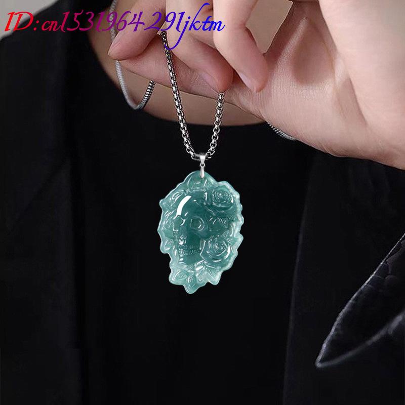 Collier Pendentif Crâne en Jad - Women Fashion Designers avis et prix